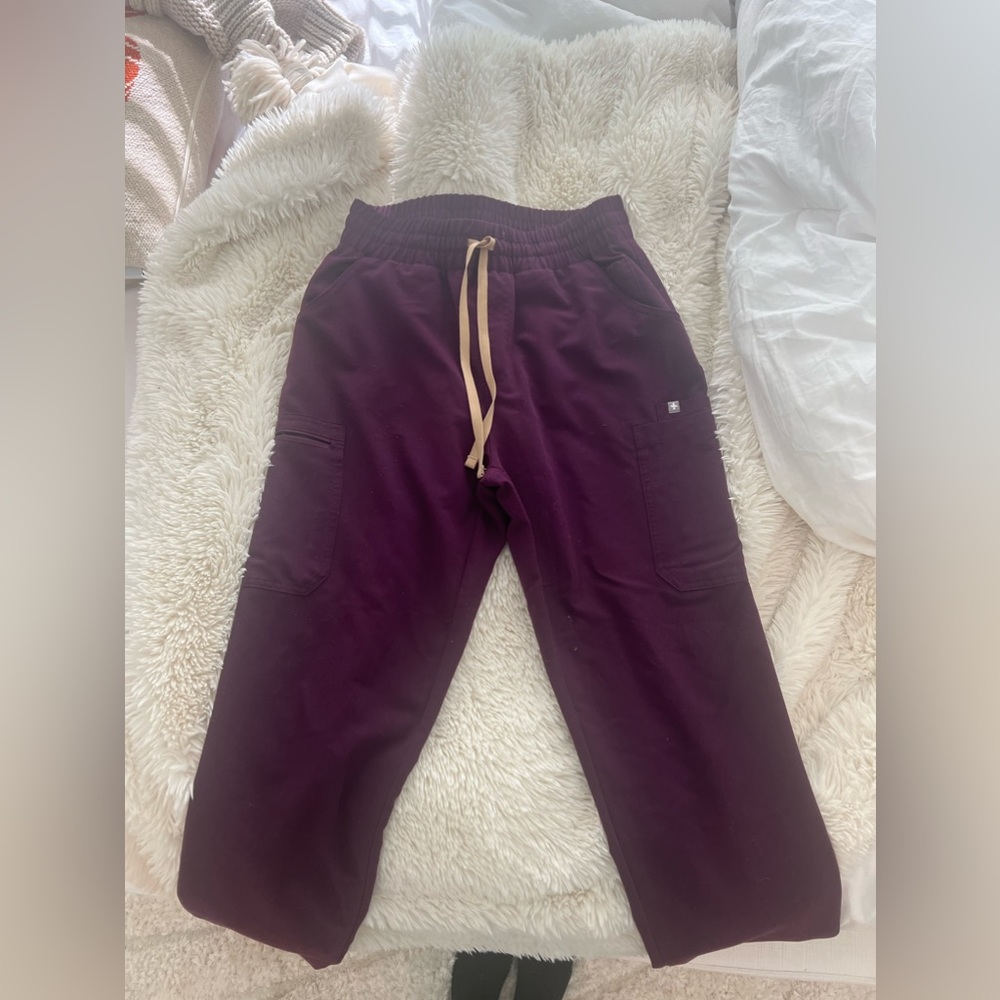 Figs yola skinny scrub pants